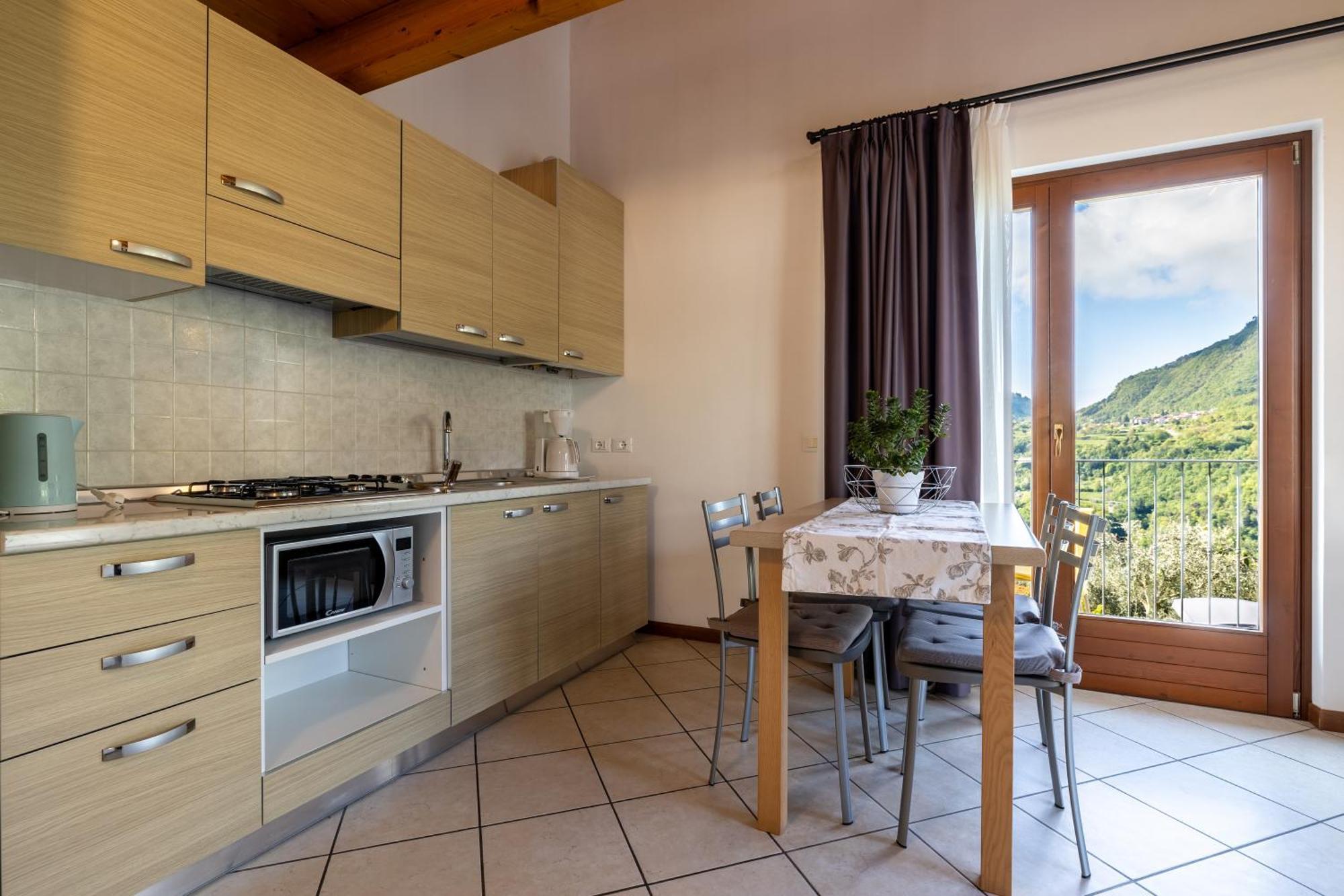 Appartamento La Quiete Tremosine Esterno foto